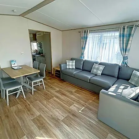 Riverside Village 호텔 *